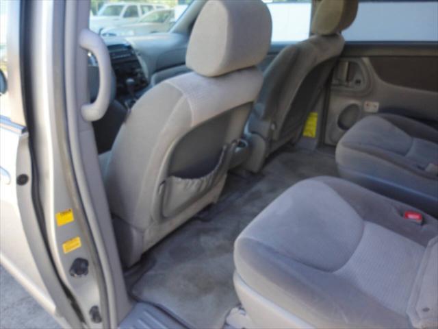 used 2007 Toyota Sienna car, priced at $5,499