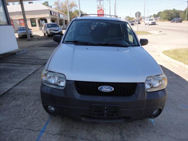 used 2006 Ford Escape car, priced at $5,499