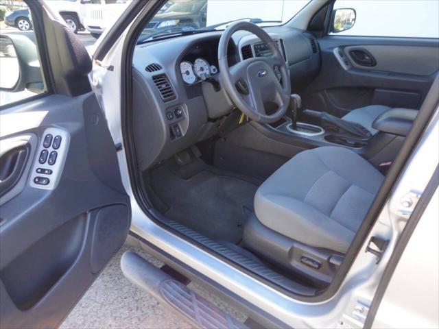 used 2006 Ford Escape car, priced at $5,499