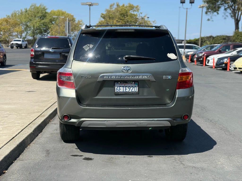 used 2008 Toyota Highlander Hybrid car, priced at $8,499