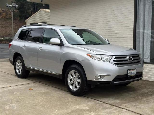 used 2012 Toyota Highlander car, priced at $13,999