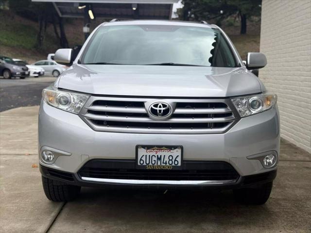 used 2012 Toyota Highlander car, priced at $13,999