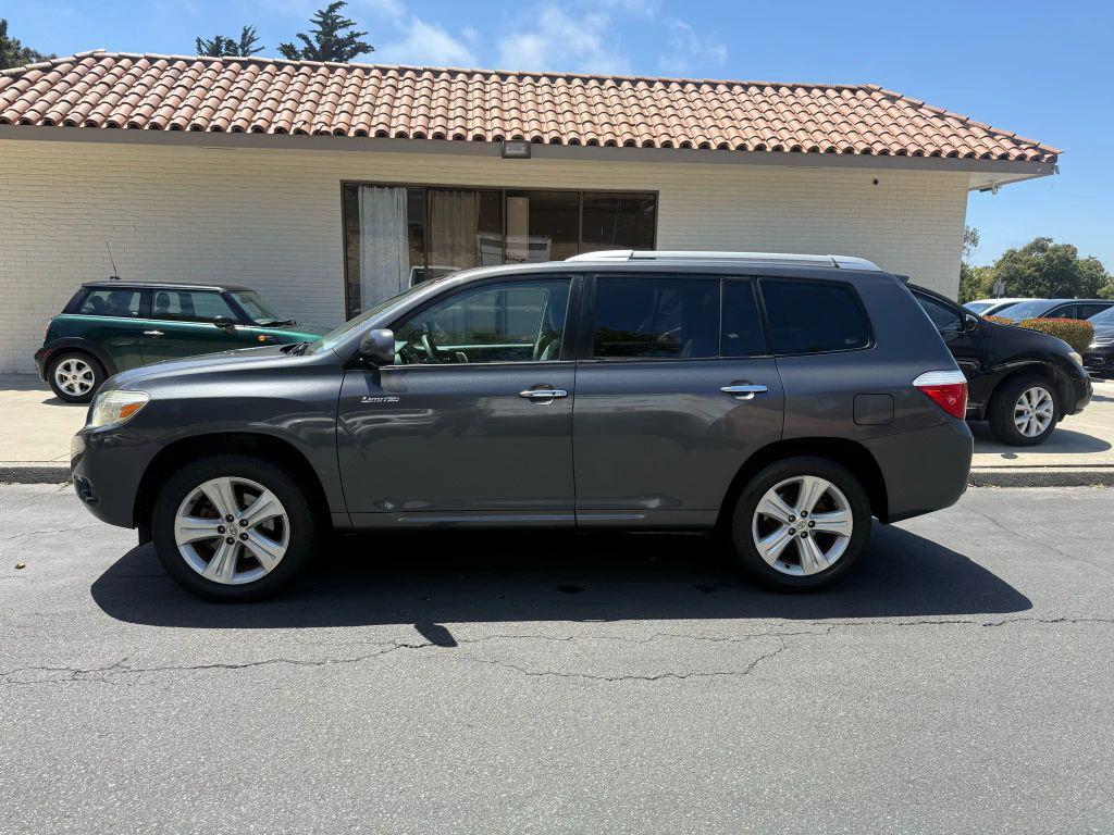 used 2009 Toyota Highlander car, priced at $8,999