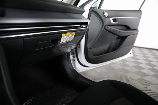 new 2025 Hyundai Sonata Hybrid car, priced at $33,141