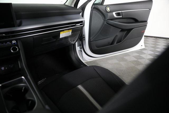 new 2025 Hyundai Sonata Hybrid car, priced at $33,141