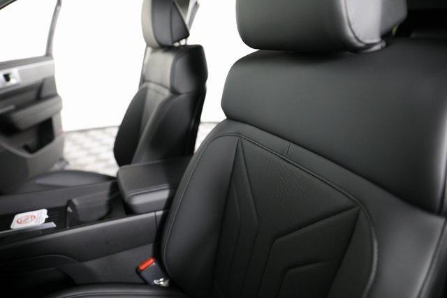 new 2025 Hyundai Santa Fe car, priced at $37,489