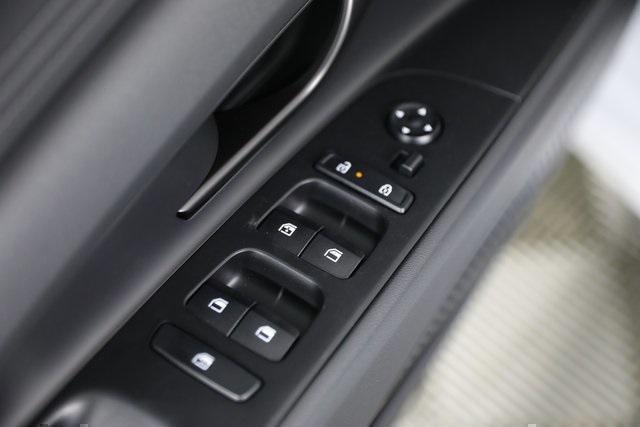 new 2025 Hyundai Elantra car, priced at $25,033