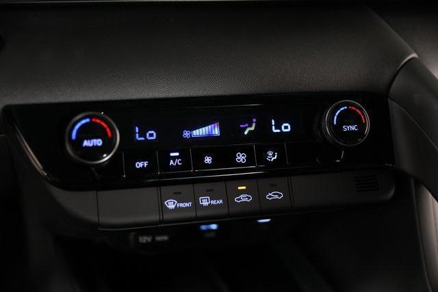 new 2025 Hyundai Elantra car, priced at $25,033