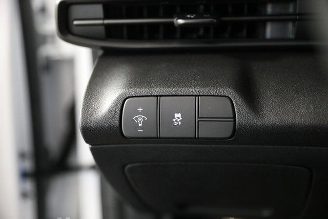 new 2025 Hyundai Elantra car, priced at $25,033