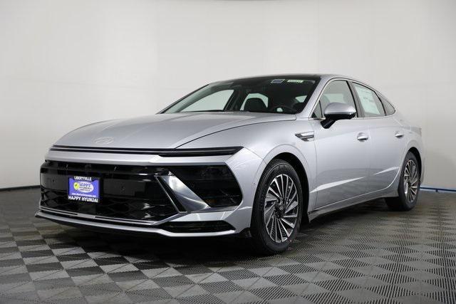 new 2025 Hyundai Sonata Hybrid car, priced at $3,881,150