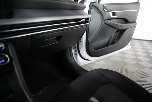 new 2025 Hyundai Sonata Hybrid car, priced at $31,942