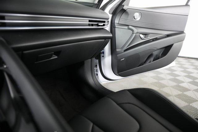 new 2025 Hyundai ELANTRA HEV car, priced at $31,552