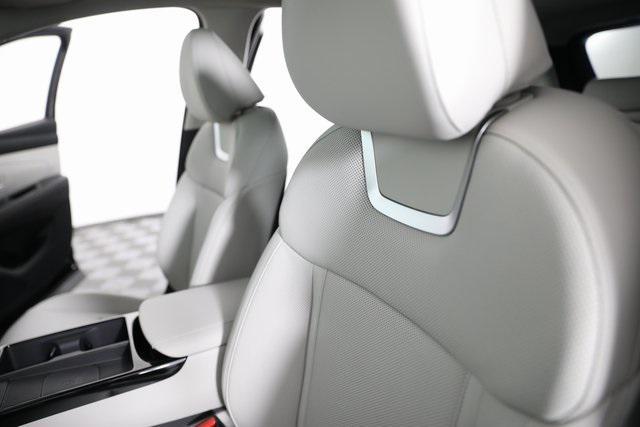 new 2025 Hyundai TUCSON Hybrid car, priced at $40,777