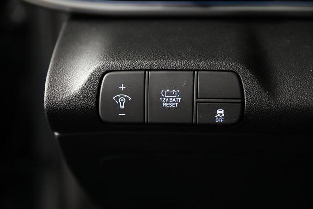 new 2025 Hyundai Elantra car, priced at $29,577