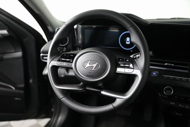 new 2025 Hyundai Elantra car, priced at $29,577