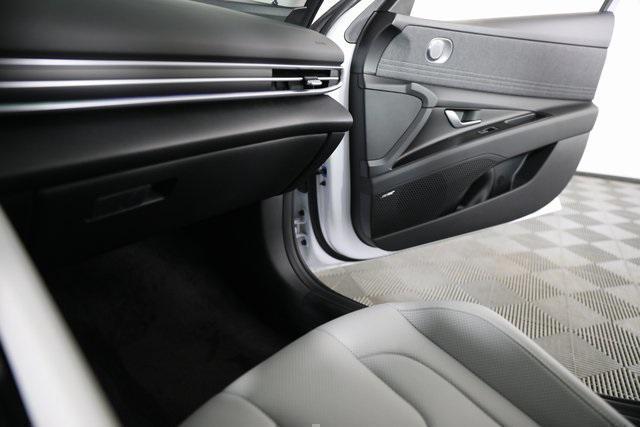 new 2025 Hyundai ELANTRA HEV car, priced at $31,543