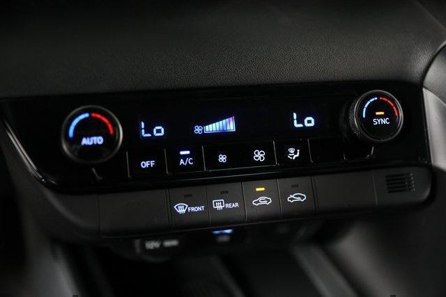 new 2025 Hyundai Elantra car, priced at $25,033