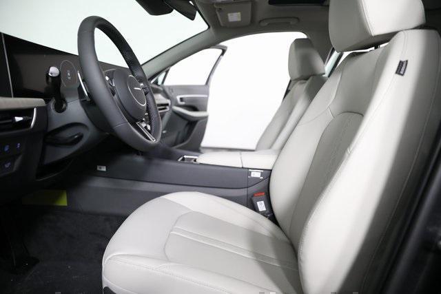 new 2025 Hyundai Sonata Hybrid car, priced at $37,829