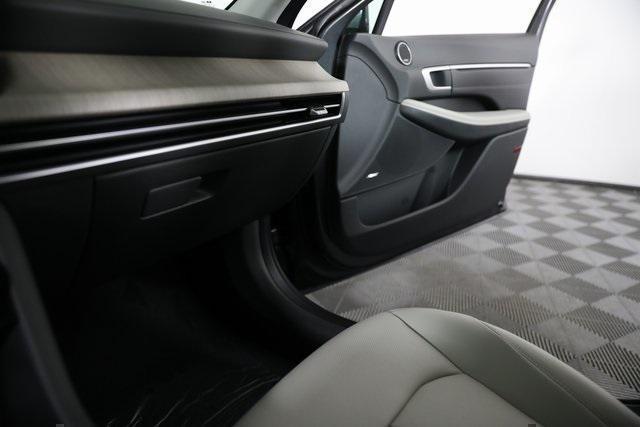 new 2025 Hyundai Sonata Hybrid car, priced at $37,829