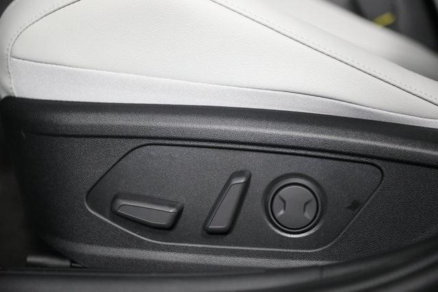 new 2025 Hyundai Elantra car, priced at $29,804