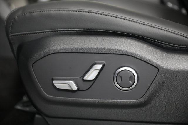 new 2025 Hyundai Santa Fe car, priced at $36,324