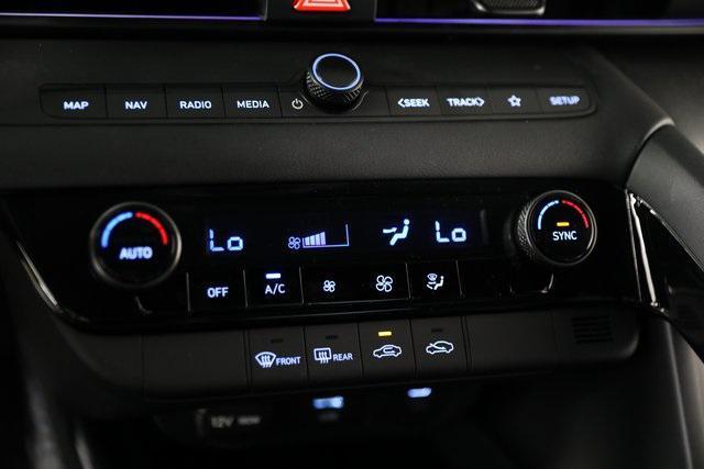 new 2025 Hyundai Elantra car, priced at $27,720