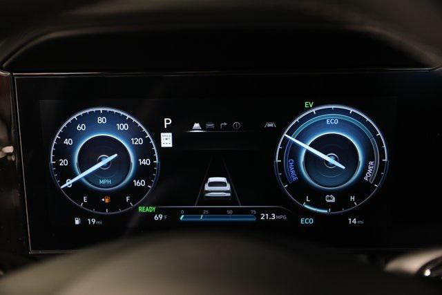 new 2025 Hyundai Elantra car, priced at $29,677