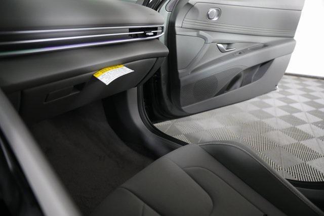 new 2025 Hyundai Elantra car, priced at $26,855