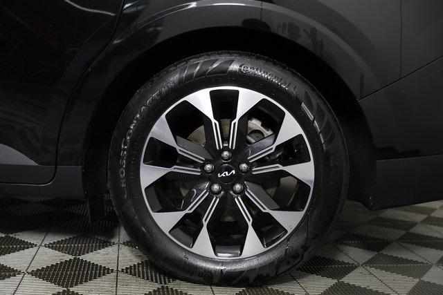 used 2023 Kia Carnival car, priced at $33,495