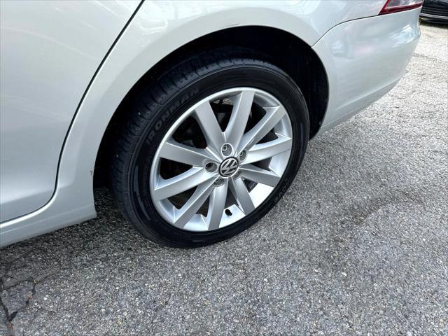 used 2012 Volkswagen Jetta SportWagen car, priced at $8,800