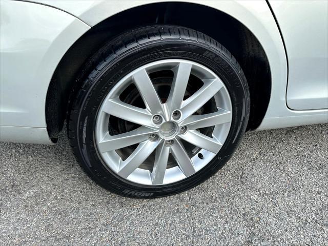used 2012 Volkswagen Jetta SportWagen car, priced at $8,800