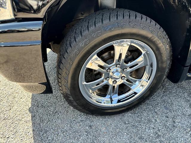 used 2003 GMC Yukon XL car, priced at $9,800