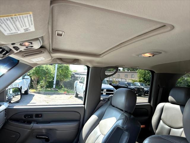 used 2003 GMC Yukon XL car, priced at $9,800