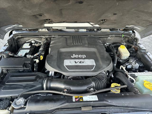 used 2014 Jeep Wrangler Unlimited car, priced at $19,800