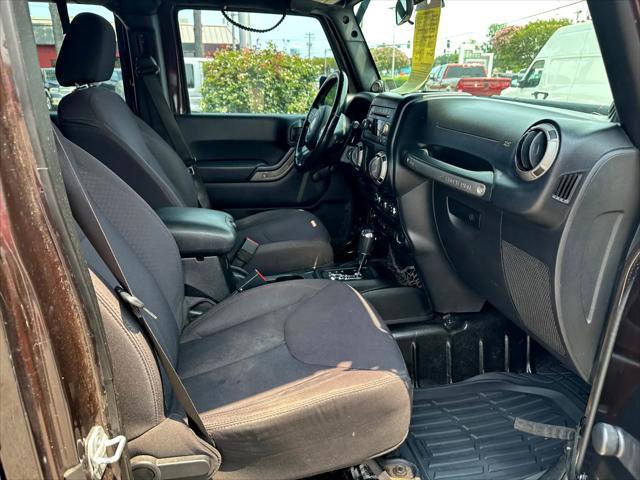 used 2013 Jeep Wrangler Unlimited car, priced at $16,800