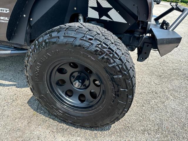 used 2013 Jeep Wrangler Unlimited car, priced at $16,800