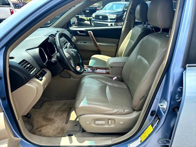 used 2008 Toyota Highlander car, priced at $6,800