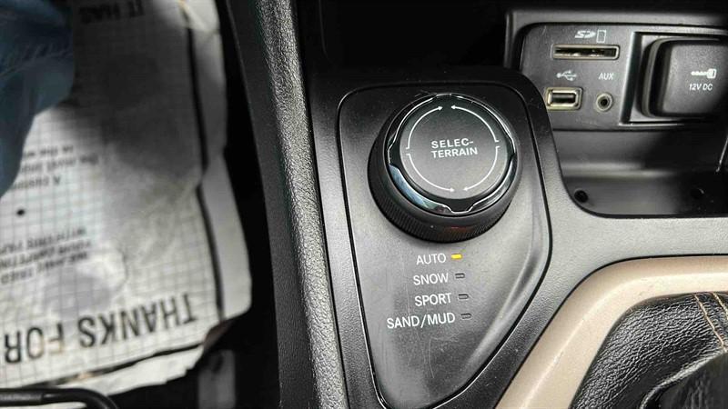 used 2015 Jeep Cherokee car, priced at $8,995