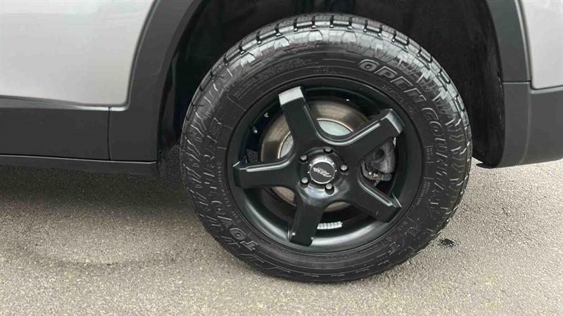 used 2015 Jeep Cherokee car, priced at $9,995