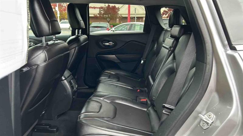 used 2019 Jeep Cherokee car, priced at $16,995