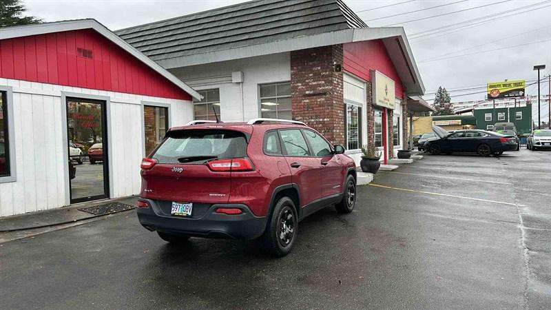 used 2014 Jeep Cherokee car, priced at $10,995