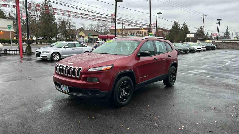 used 2014 Jeep Cherokee car, priced at $10,995