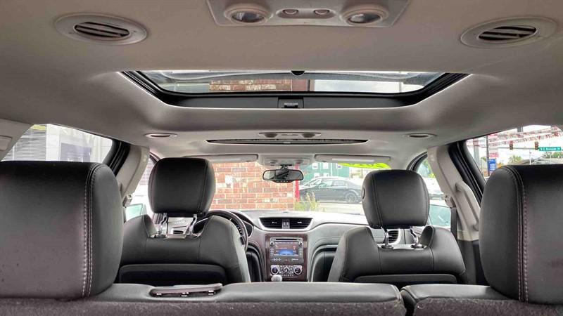 used 2016 Chevrolet Traverse car, priced at $13,995