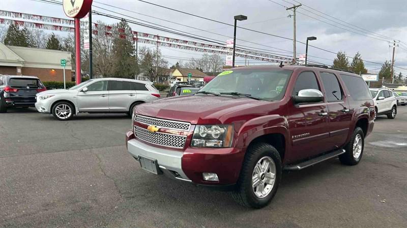 used 2008 Chevrolet Suburban car, priced at $11,995