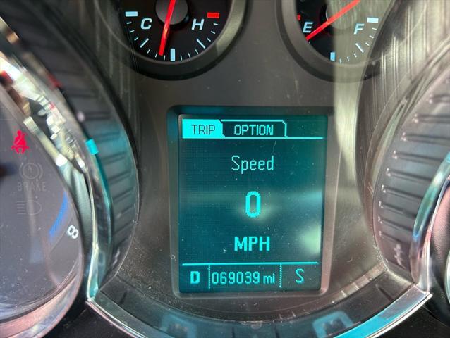 used 2015 Chevrolet Cruze car, priced at $9,800