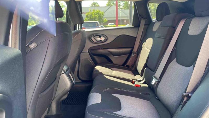 used 2014 Jeep Cherokee car