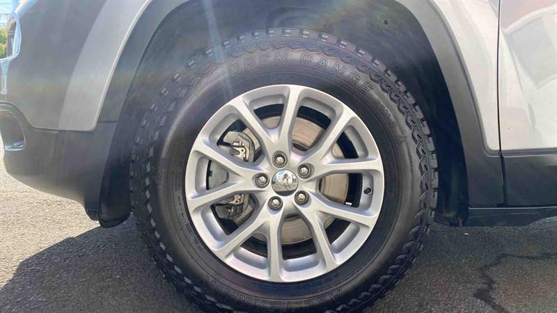 used 2014 Jeep Cherokee car