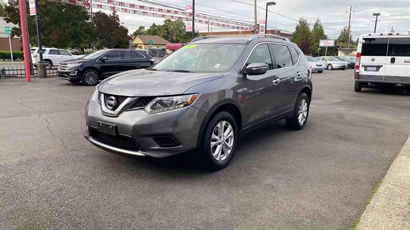 used 2015 Nissan Rogue car, priced at $10,995