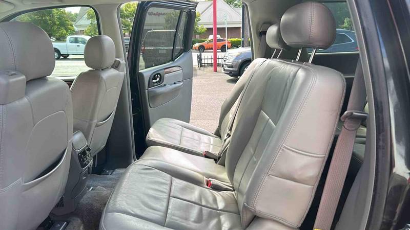 used 2006 GMC Envoy XL car, priced at $6,995