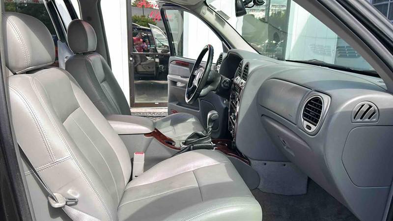 used 2006 GMC Envoy XL car, priced at $6,995